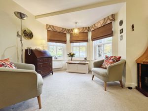 Lounge- click for photo gallery